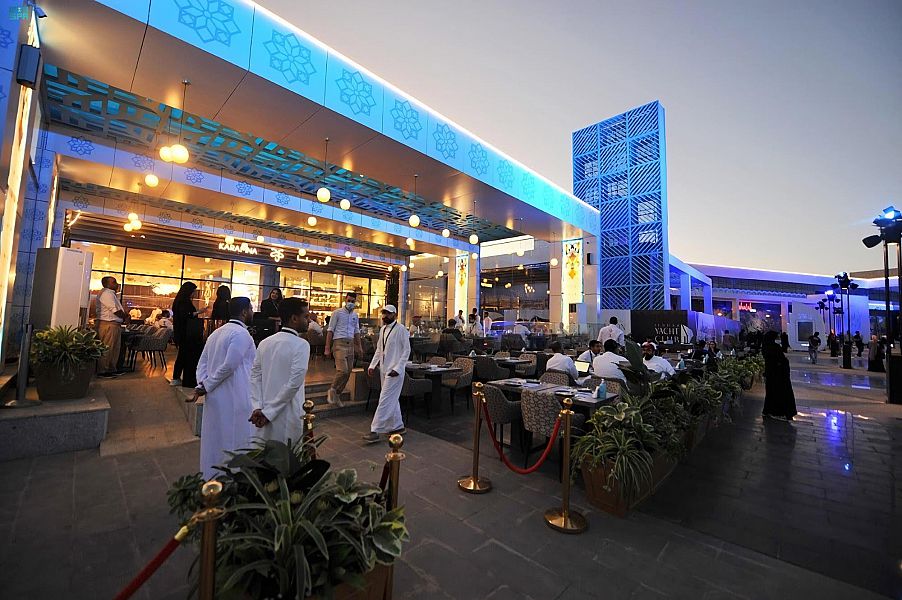 yacht club restaurants jeddah